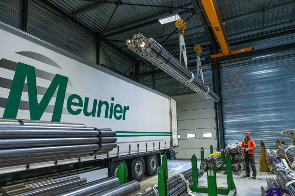 Chargement d'un camion Meunier